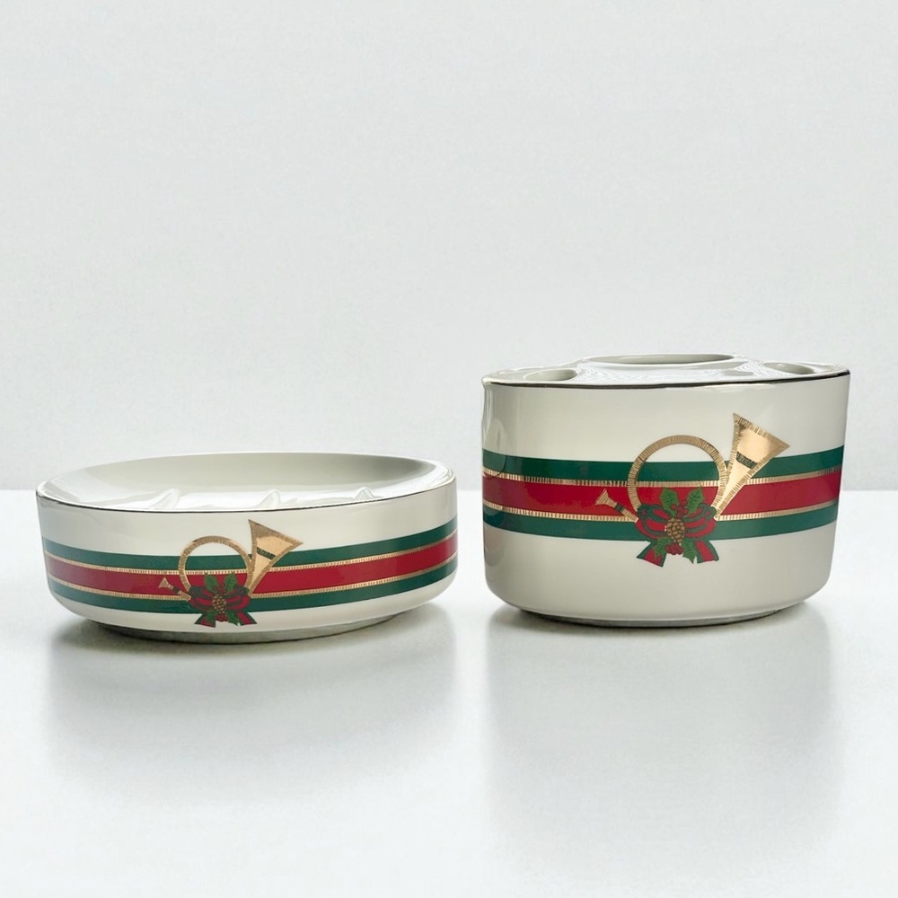 VTG Christmas Bathroom Toothbrush & Soap Dish Japan Porcelain Holly Berries Ribb